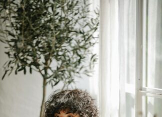 Guess Çanta Modası: Tarzınızı Yükseltecek İpuçları!