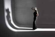 Şeffaf Çanta Kullanımının Avantajları ve Dezavantajları Şeffaf Çanta Kullanımının Avantajları ve Dezavantajları