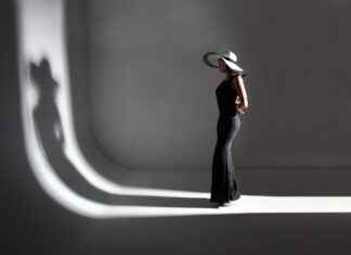 Şeffaf Çanta Kullanımının Avantajları ve Dezavantajları Şeffaf Çanta Kullanımının Avantajları ve Dezavantajları