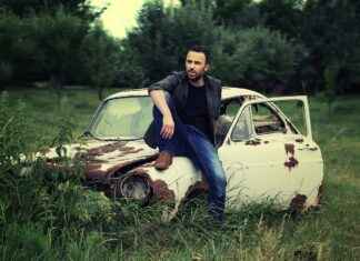 Şeffaf Çanta Modası: Kimler Tercih Etmeli? Şeffaf Çanta Modası: Kimler Tercih Etmeli?