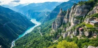 Dünyanın En Güzel Doğal Harikaları ve Seyahat Yolu The World's Most Beautiful Natural Wonders and Travel Routes