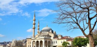 İstanbul’un Gizli Hazinesi: Bakırköy Istanbul's Hidden Treasure: Bakirkoy