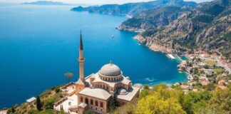 Türkiye’de Keşfedilmemiş Hazineler: En Güzel Yöreleri Keşfiniz İçin Rehber Undiscovered Treasures of Turkey: A Guide to Exploring Its Most Beautiful Regions