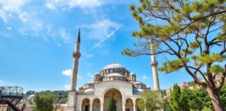 Türkiye’de Keşfedilmemiş Hazineler: Yüksek Teknoloji ile Seyahat Etmek Undiscovered Treasures in Turkey: Traveling with High Technology