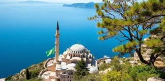 Türkiye’de Keşfedilmemiş Hazineler: Yabancı Turistlerin Bilmediği 10 Yer Undiscovered Treasures in Turkey: 10 Places Unknown to Foreign Tourists